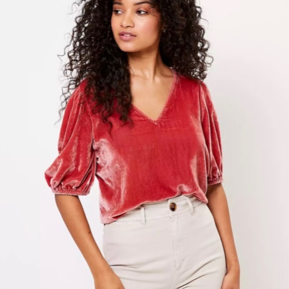 Loft Velvet Petite top, size Large Petite LP
